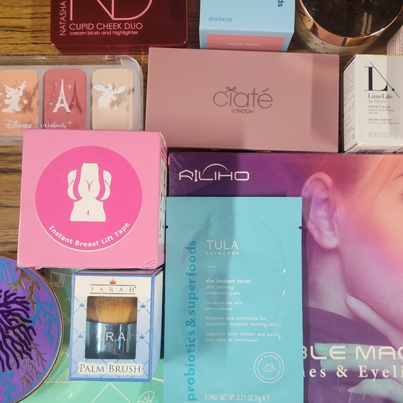 Large beauty bundle - Picture 4 of 6